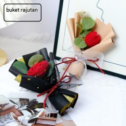 Buket Bunga Rajut Mini Handmade Kado Wisuda Ultah Hadiah Aesthetic