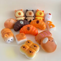 Squishy Roti Keju Simulasi Super Lembut Slow Rebound Anti Stres Mainan Remas